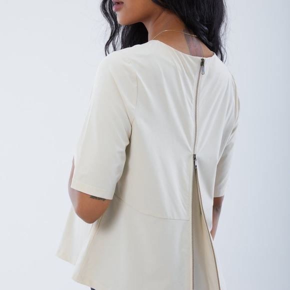 Ingrid + Isabel Zipper Back Maternity Top - Picture 2 of 6